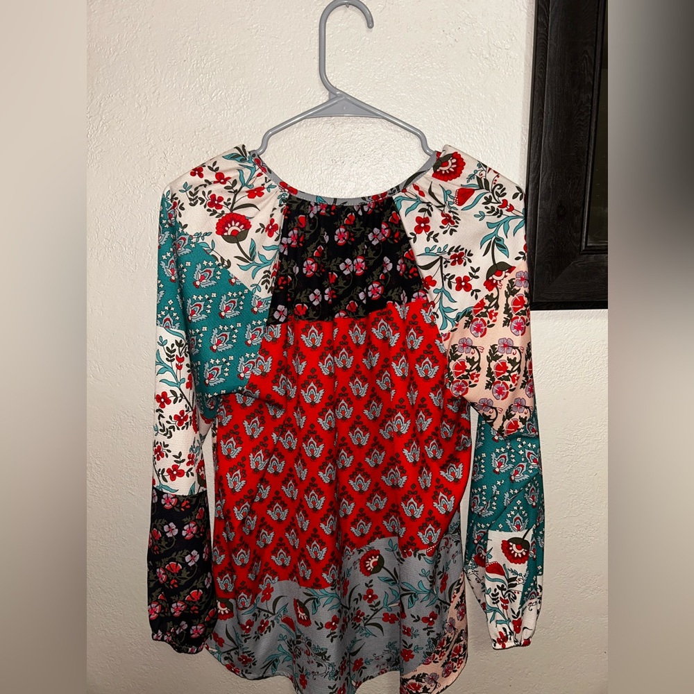 Boho flowy pullover top. - Picture 2 of 5